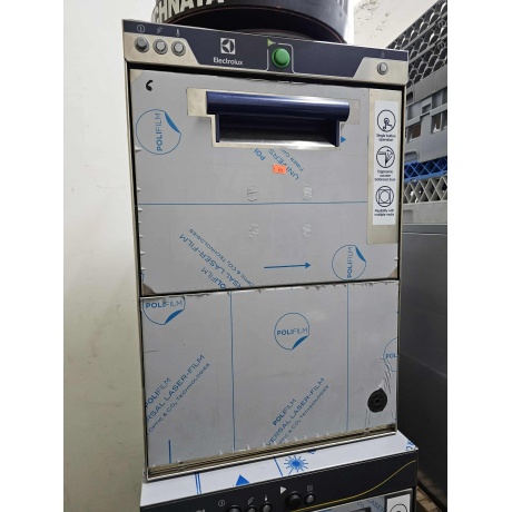 Klaasipesumasin Electrolux