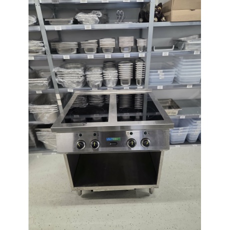 4-PÕLETIGA INDUKTSIOONPLIIT  HENDI