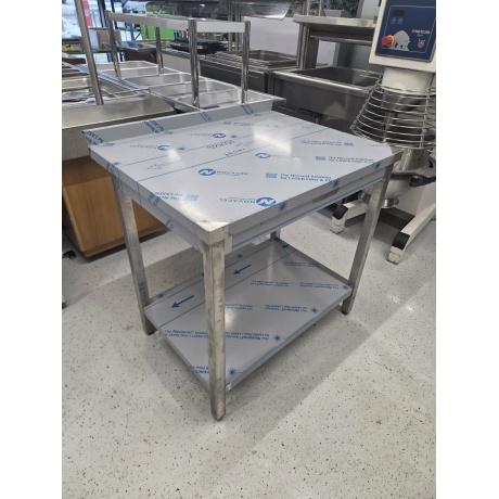 Roostevaba töötasapind alusriiuliga